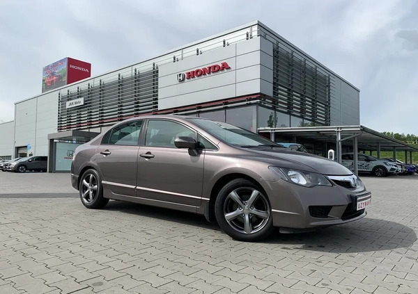 Honda Civic cena 34700 przebieg: 152000, rok produkcji 2010 z Bychawa małe 596